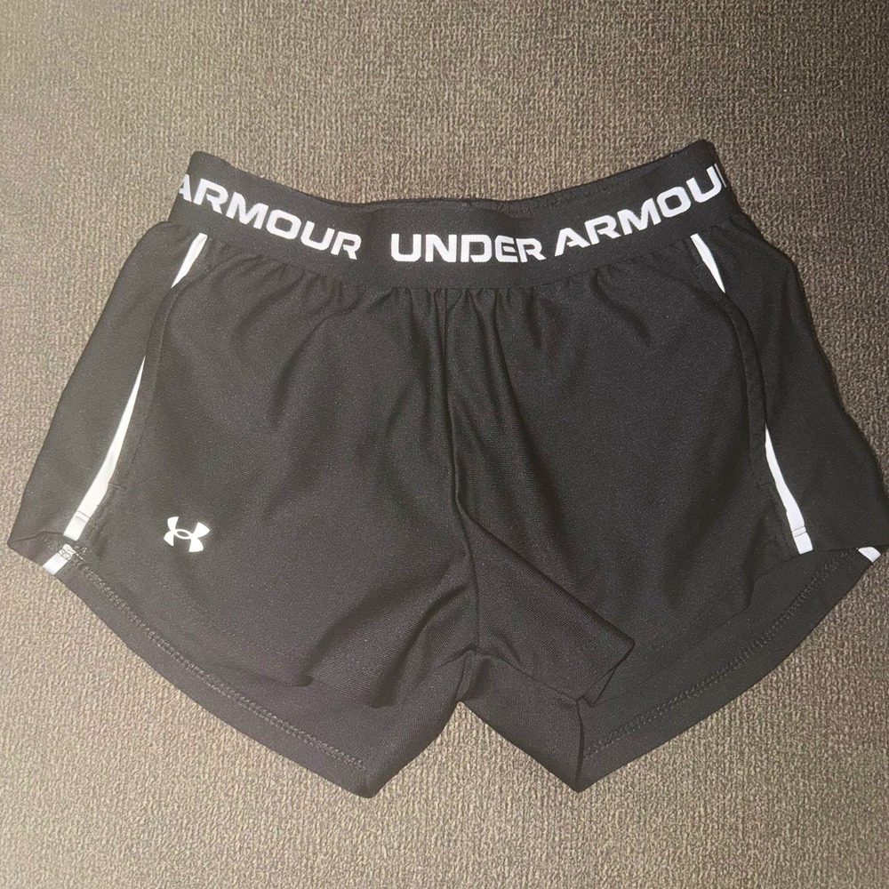Under Armour Girls Athletic Shorts Black/White Elastic Waist M 203